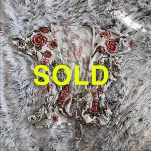 Crop top (SOLD ON A DIFFERENT SITE)